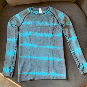 Ivivva Girls Running shirt.